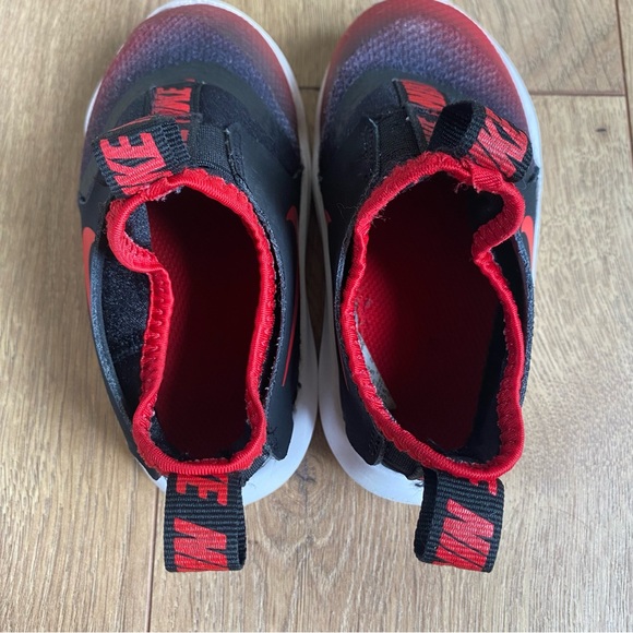 Nike Flex Runner TD Shoes ‘University Red Black’ Size 7c - Picture 8 of 10